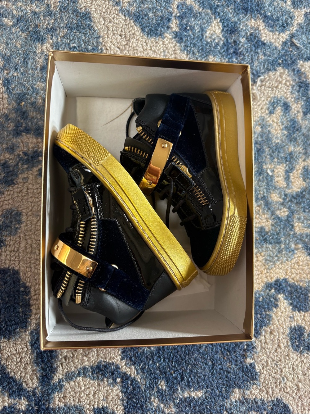 Giuseppe Zanotti Kids- Velvet High-Tops- EU Size 22